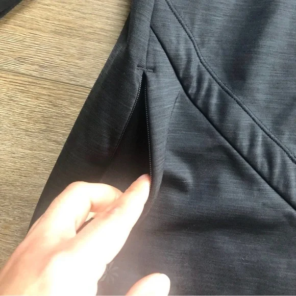 Athleta fleece lined winter top - Picture 4 of 5